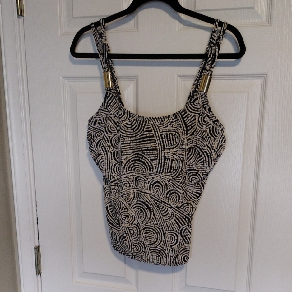 Christina Black and White Fitted Sleeveless Tank Top